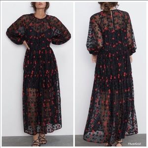 🖤♥️ ZARA Floral Embroidered Dress